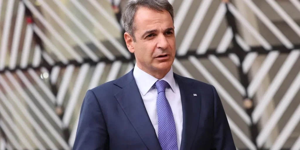 Mitsotakis fallisce nel tentativo di dialogo con i contadini greci: proteste in corso