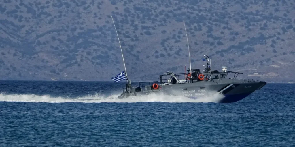 Grecia lancia un fuoco di avvertimento ai pescatori turchi nelle acque di Eşek Adası