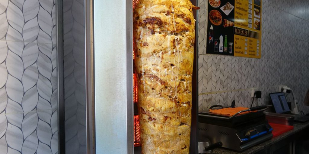 Yüzlerce kişi hastanelik olmuştu! 'Döner skandalı' davasında karar çıktı