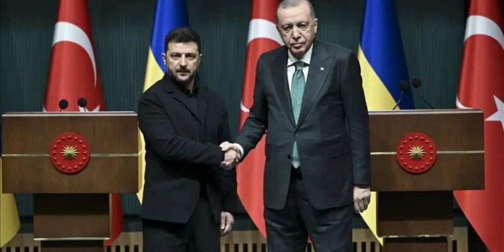 Zelensky: la Turchia è la chiave della pace in Ucraina, Ankara al centro delle trattative