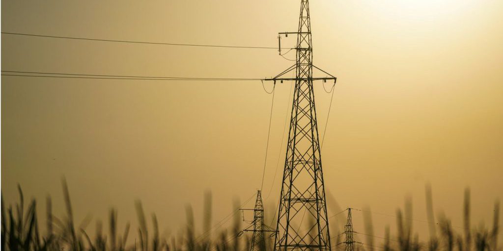 Prezzo all’ingrosso dell’elettricità a dicembre: 118 €/MWh, lieve aumento rispetto a novembre